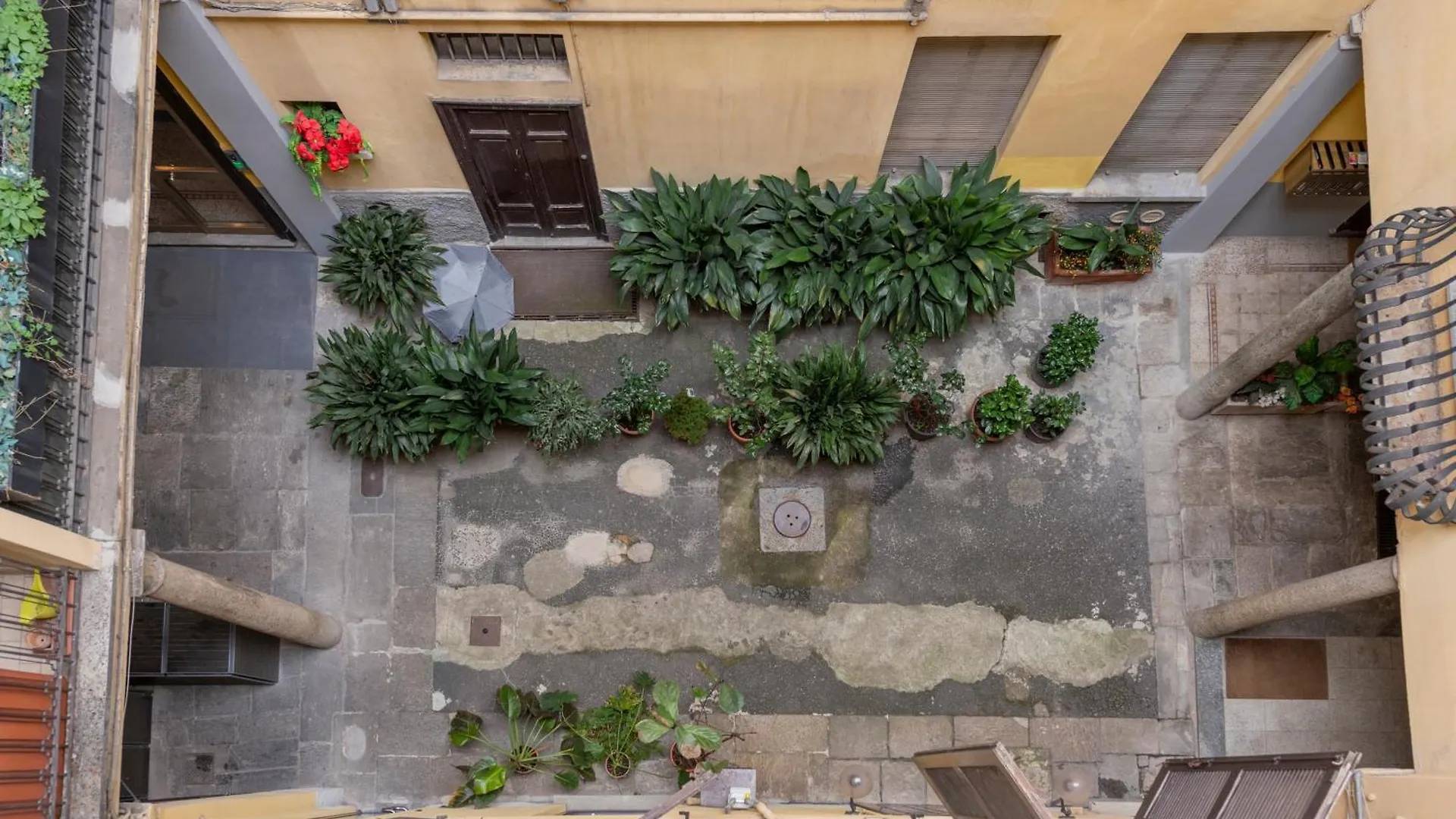 Pontaccio, 4 - Vivere In Brera, Con Ampio Terrazzo Milan Italy